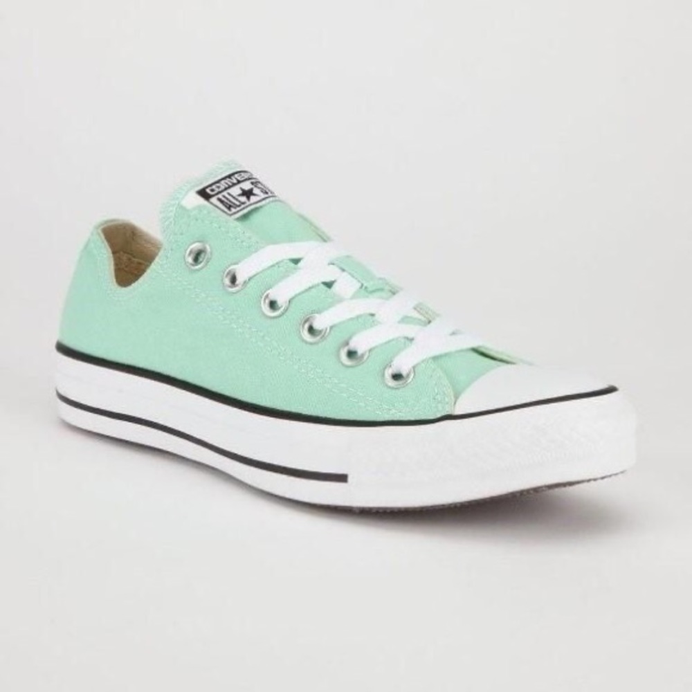 Seafoam / Mint Green Classic Converse - Size 10